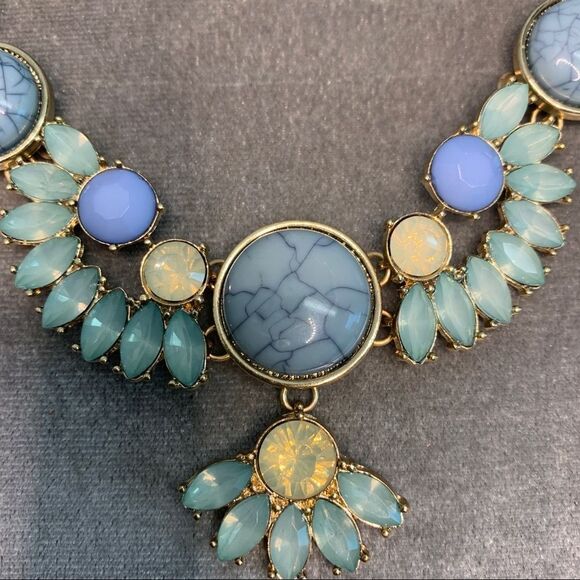 PASTEL marbled blue greenish opalescent rhinestone gem jewelled necklace - Picture 4 of 8